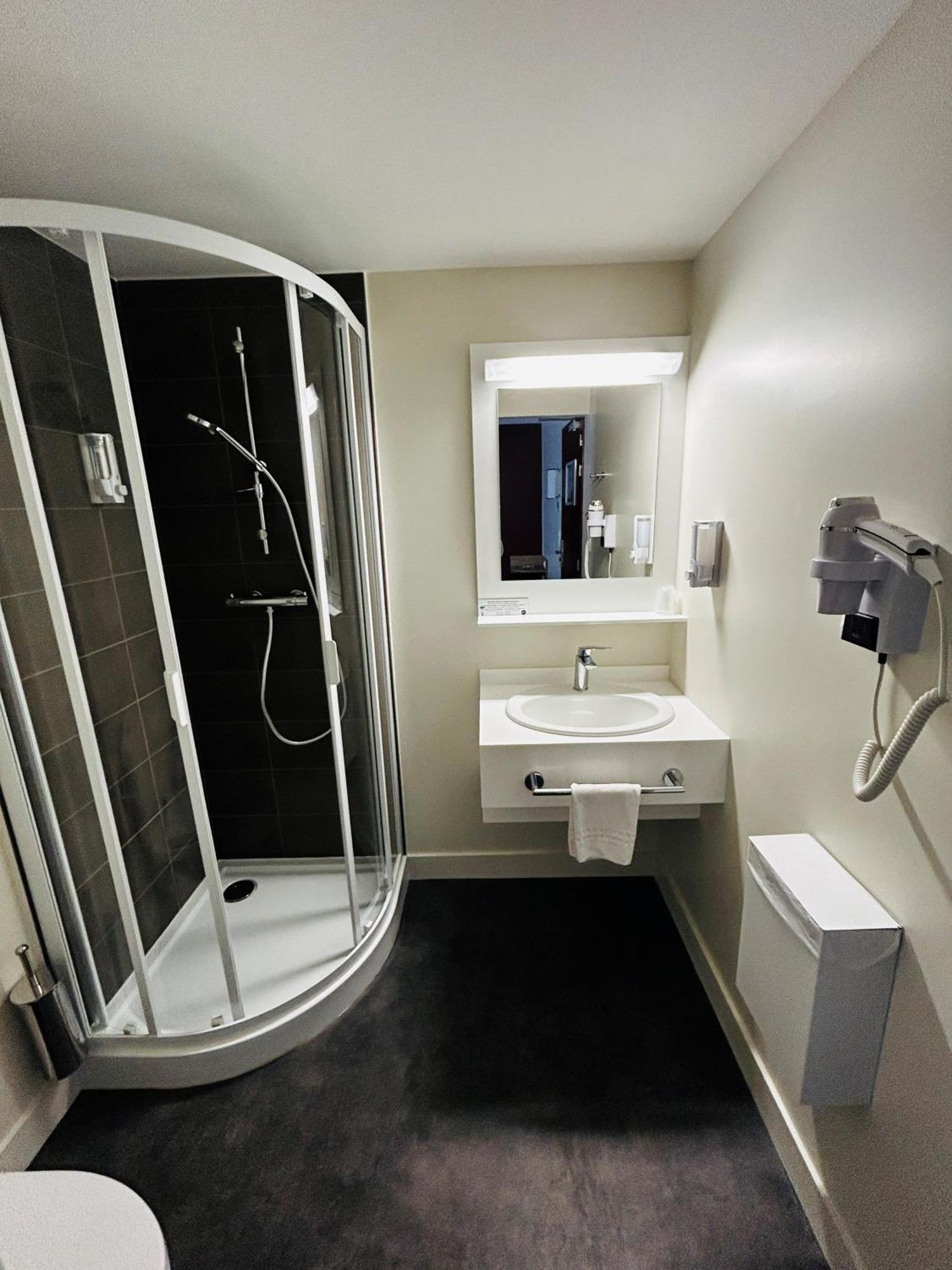 Hotel Wood Inn Bordeaux Aeroport Merignac  Ngoại thất bức ảnh